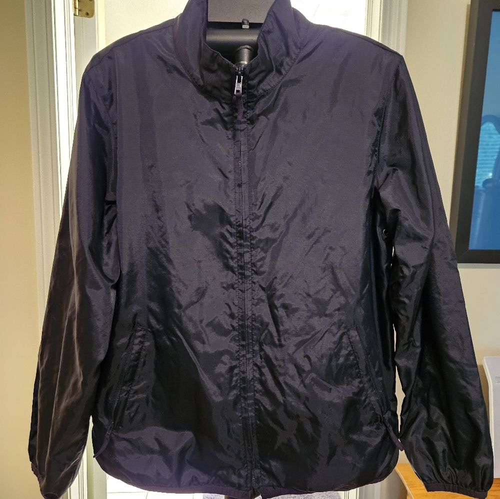 GAP Jacket sz M. Men's Black Water Resistant Mesh Lining Coat